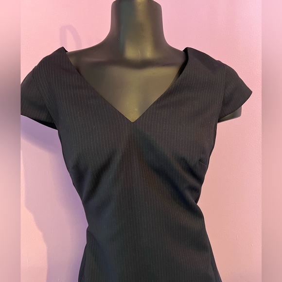 Pinstripe dress - Picture 5 of 5